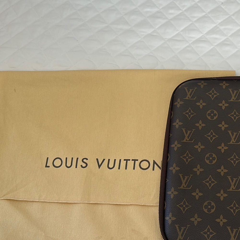 Louis Vuitton Brown and Gold Laptop Bag - Picture 7 of 10